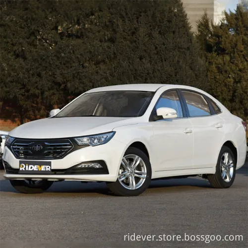Ridever Wholesale 2019 FAW Bestune B30EV EV400 4 Doors 5 Seats Sedan Nedc 402 Kilometers New Energy EV Automotives Used Car Shop for Used Cars